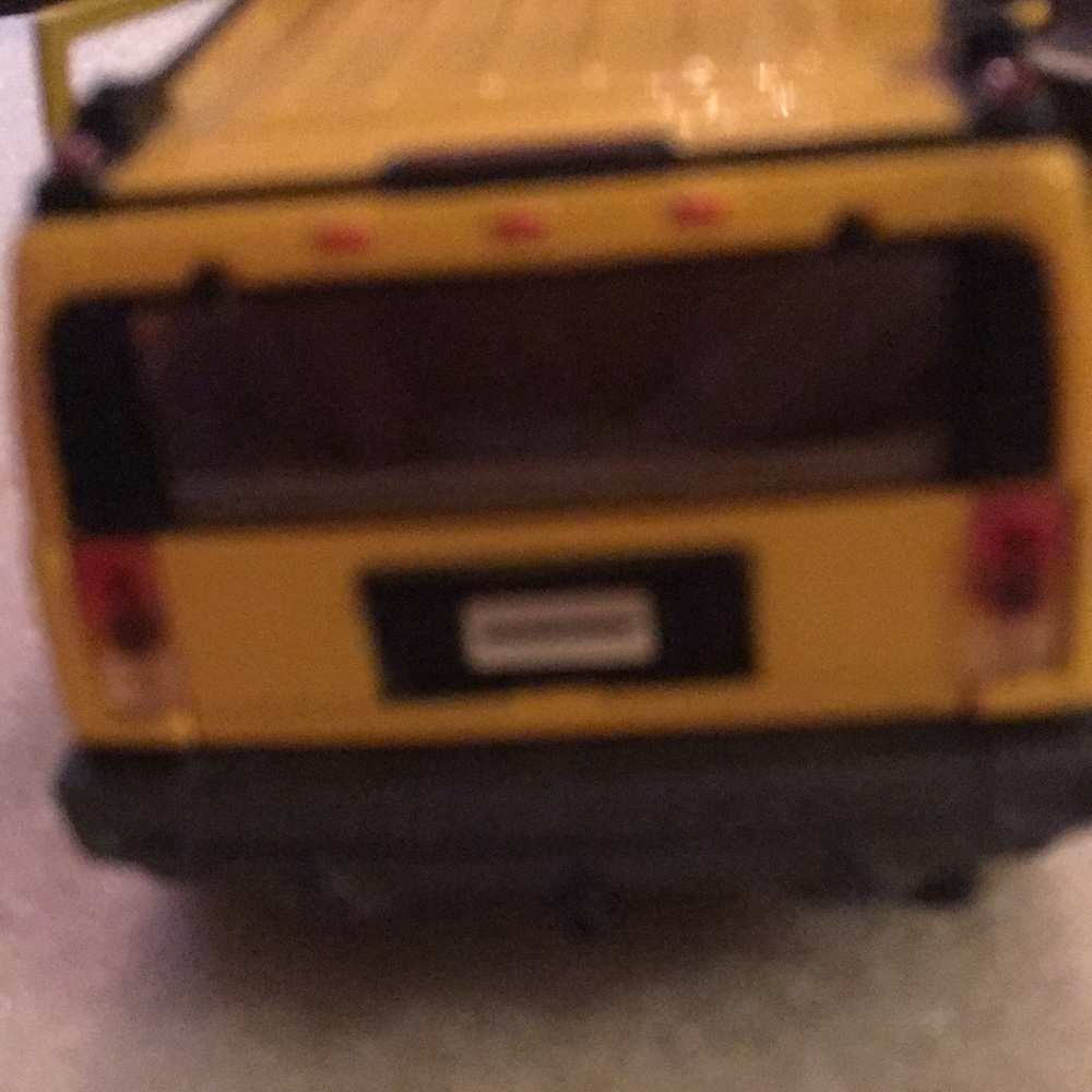 Hummer - Picture 5 of 10